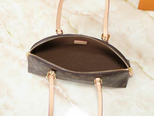 Chic Charm LV Handbag M13086