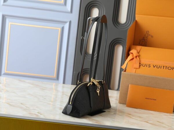 Chic Charm LV Handbag M13086