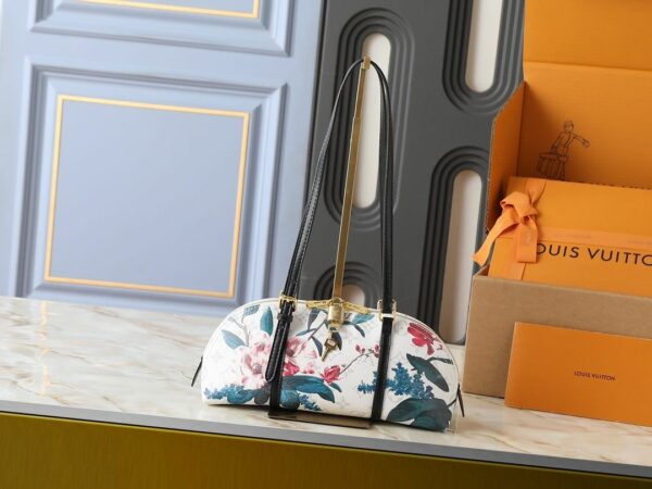 Chic Charm LV Handbag M13086