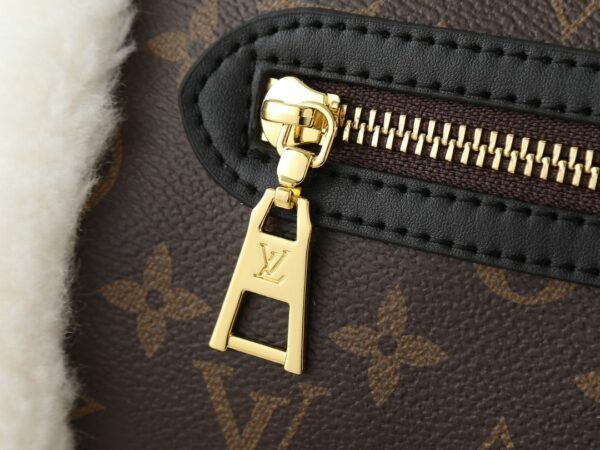 Chic Charm LV Handbag M26853