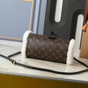 Luxury LV Handbag M26853 5 679f6c8c result