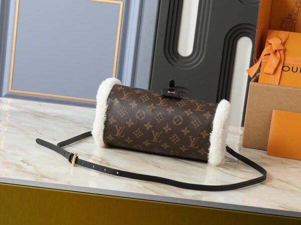 Chic Charm LV Handbag M26853