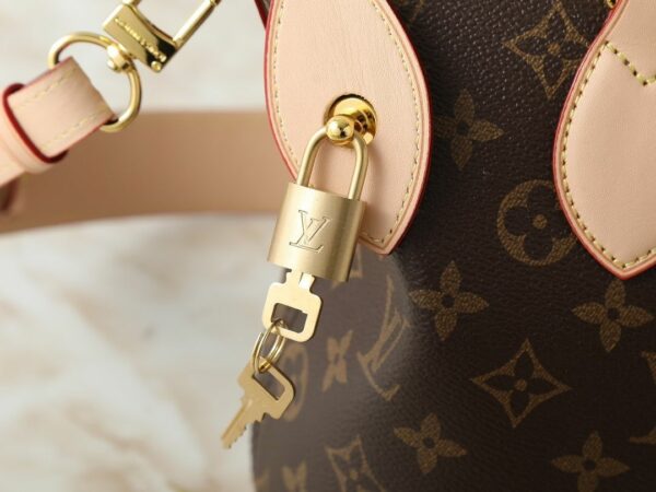 Chic Charm LV Handbag M26494-M26532 Chic Charm LV Handbag M26494-M26532