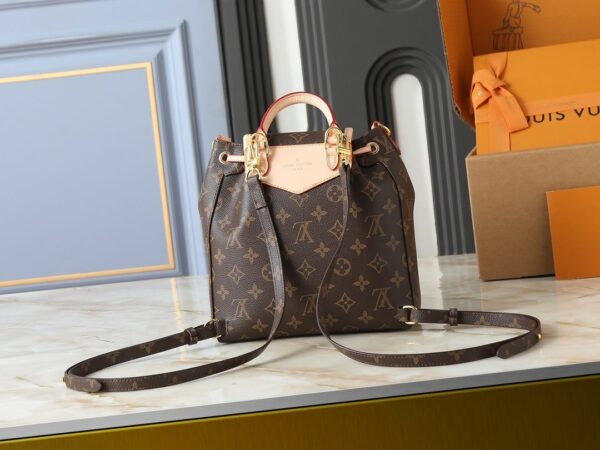 Chic Charm LV Handbag M46932
