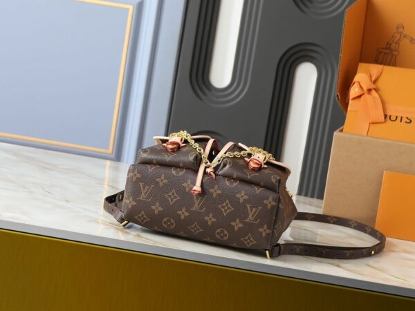 Chic Charm LV Handbag M46932
