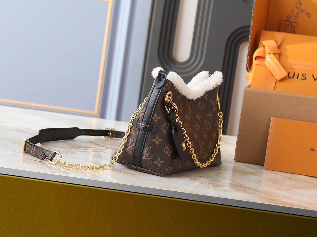 Luxury LV Handbag M26568-M13014-M12888 Luxury LV Handbag M26568-M13014-M12888