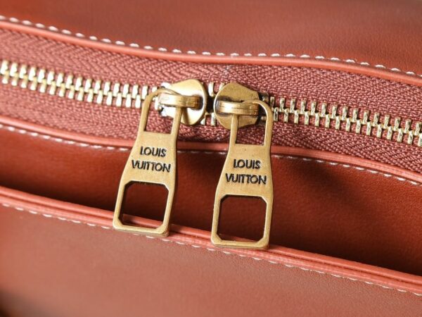 Chic Charm LV Handbag M26688-M26257