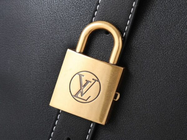 Chic Charm LV Handbag M26688-M26257