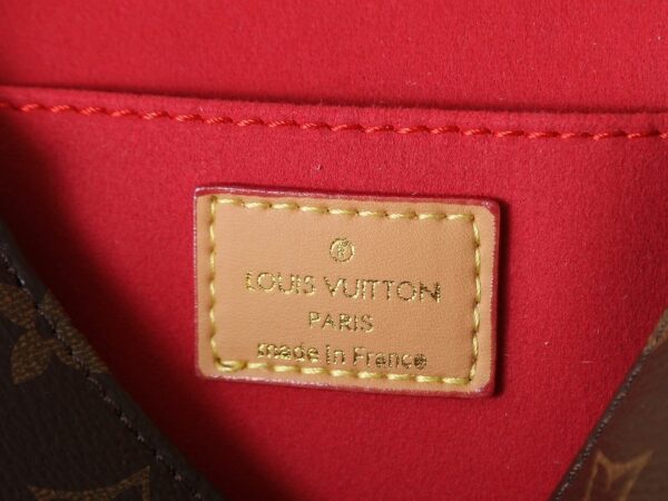Chic Charm LV Handbag M44860