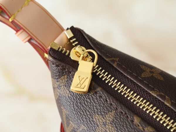 Chic Charm LV Handbag M27900