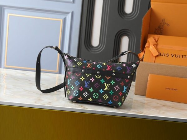 Chic Charm LV Handbag M27900