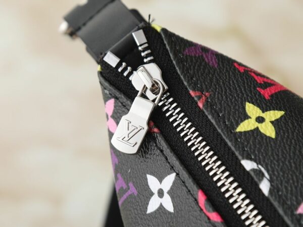 Chic Charm LV Handbag M27900