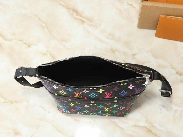 Chic Charm LV Handbag M27900