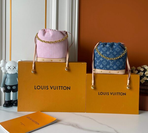 Chic Charm LV Handbag M83043