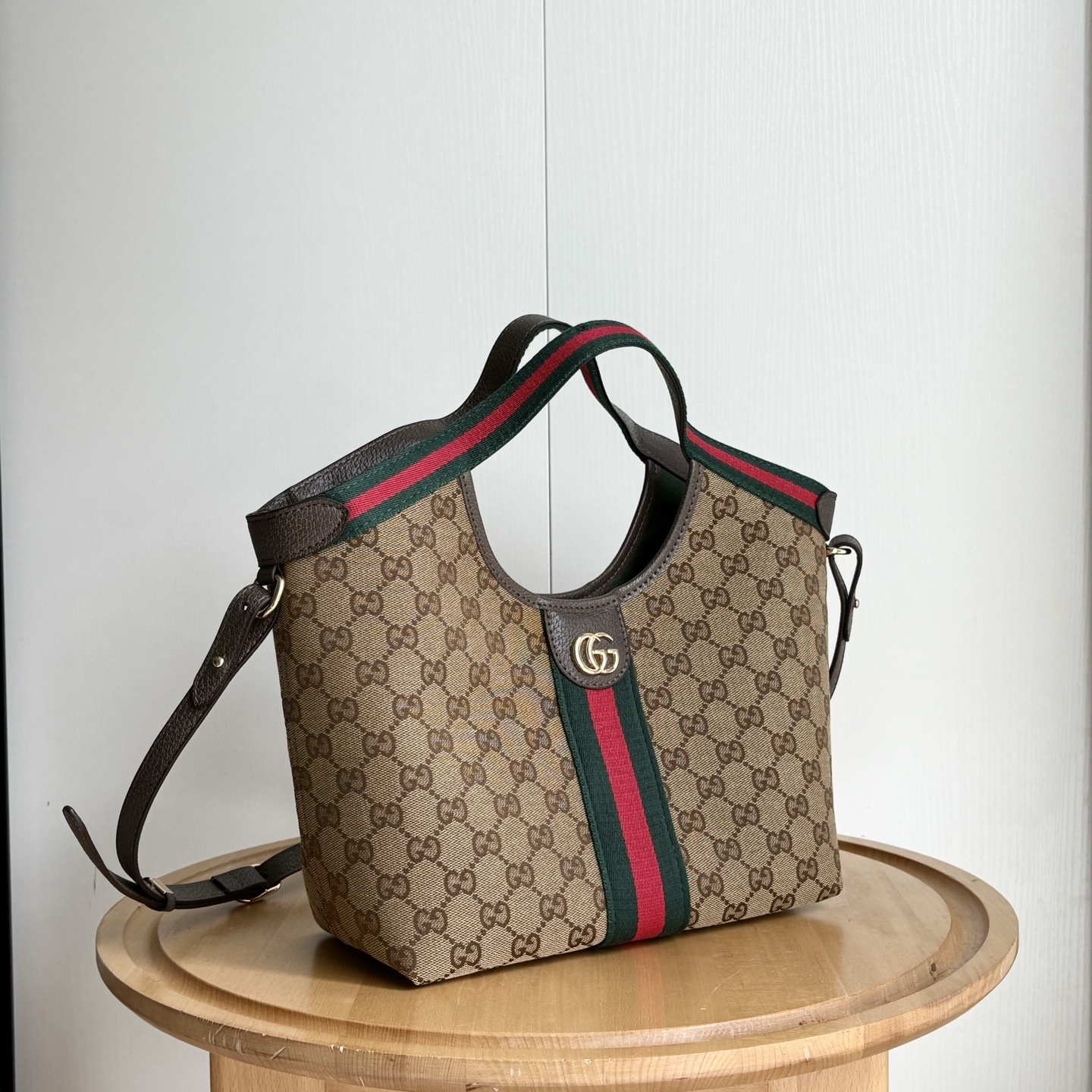 Luxury Gucci Handbag 860845 Luxury Gucci Handbag 860845