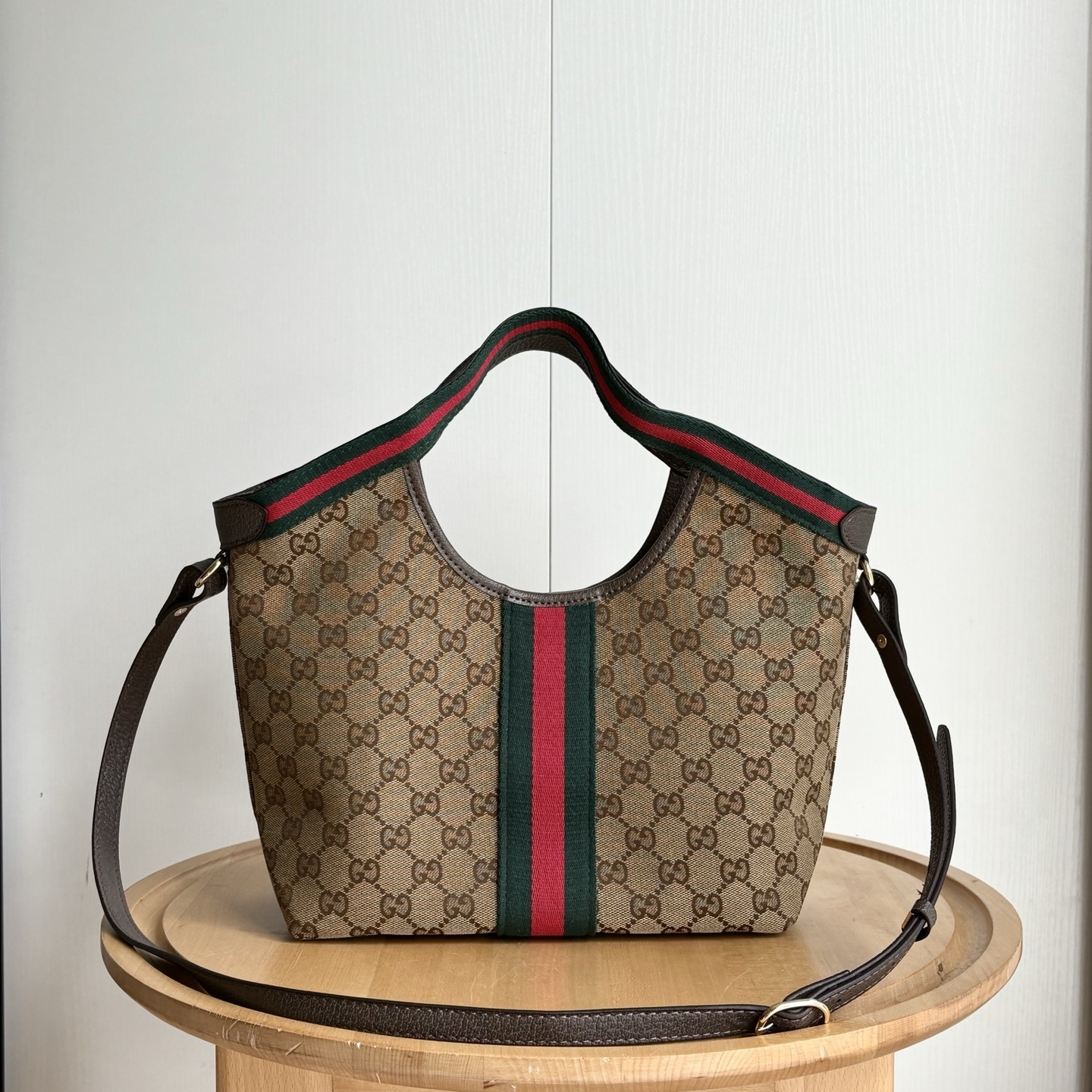 Luxury Gucci Handbag 860845 Luxury Gucci Handbag 860845