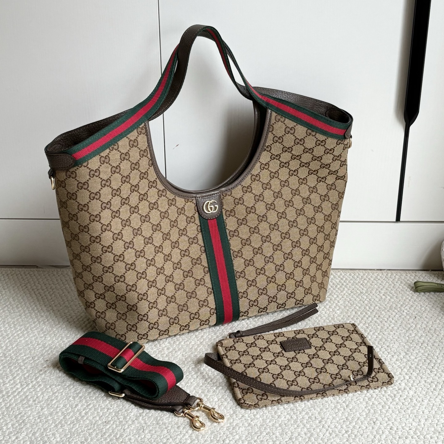 Luxury Gucci Handbag 853971.2 Luxury Gucci Handbag 853971.2