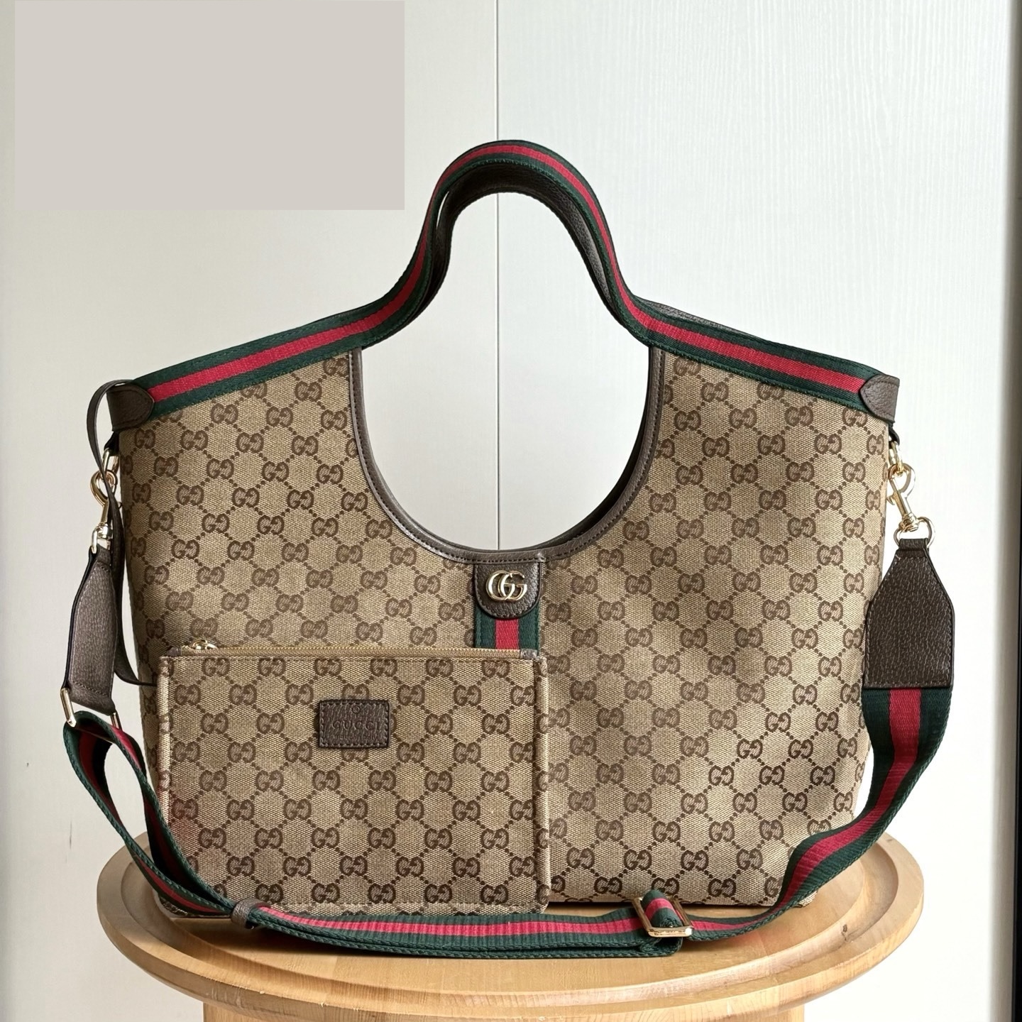 Luxury Gucci Handbag 853971.2 Luxury Gucci Handbag 853971.2