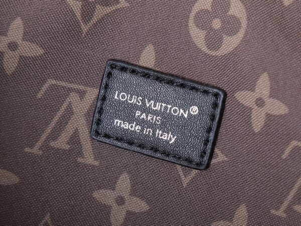 Chic Charm LV Handbag M14700-M26563-M14702-081 Chic Charm LV Handbag M14700-M26563-M14702-081