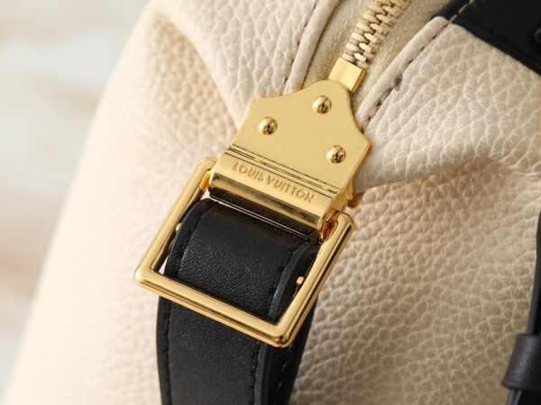 Chic Charm LV Handbag M14700-M26563-M14702-081 Chic Charm LV Handbag M14700-M26563-M14702-081