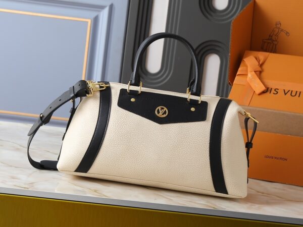 Chic Charm LV Handbag M14700-M26563-M14702-081 Chic Charm LV Handbag M14700-M26563-M14702-081