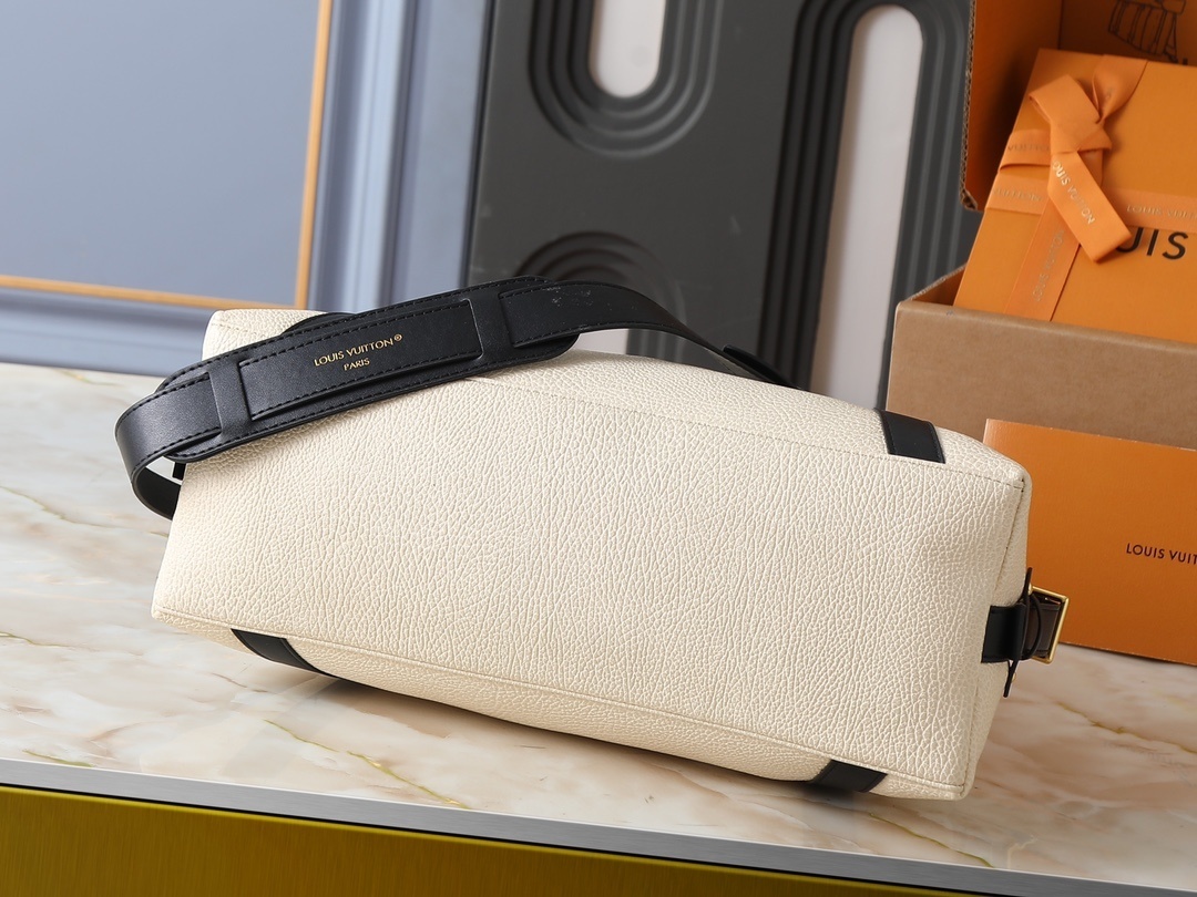 Luxury LV Handbag M14700-M26563-M14702-081 Luxury LV Handbag M14700-M26563-M14702-081