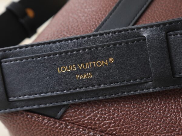 Chic Charm LV Handbag M14700-M26563-M14702-081 Chic Charm LV Handbag M14700-M26563-M14702-081