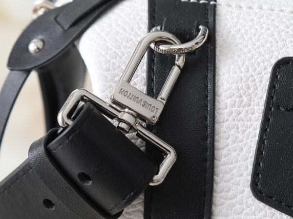 Chic Charm LV Handbag M14700-M26563-M14702-081 Chic Charm LV Handbag M14700-M26563-M14702-081