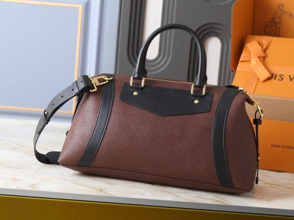Chic Charm LV Handbag M14700-M26563-M14702-081 Chic Charm LV Handbag M14700-M26563-M14702-081