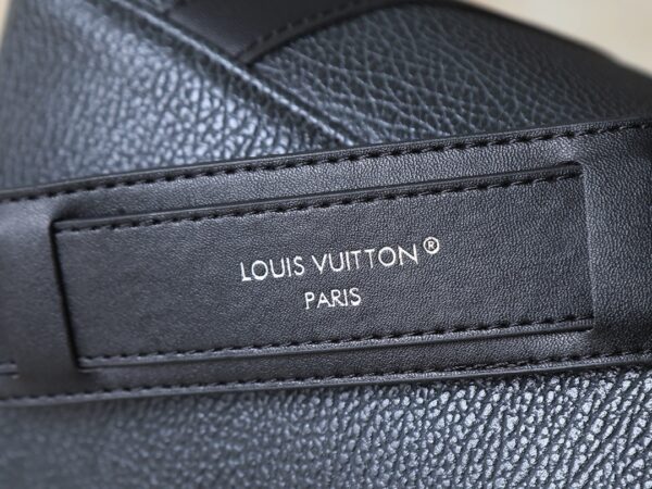 Chic Charm LV Handbag M14700-M26563-M14702-081 Chic Charm LV Handbag M14700-M26563-M14702-081