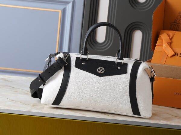 Chic Charm LV Handbag M14700-M26563-M14702-081 Chic Charm LV Handbag M14700-M26563-M14702-081