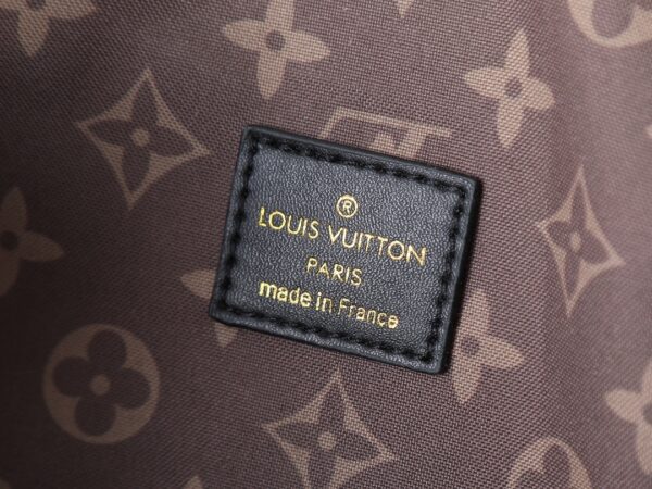 Chic Charm LV Handbag M14700-M26563-M14702-081 Chic Charm LV Handbag M14700-M26563-M14702-081