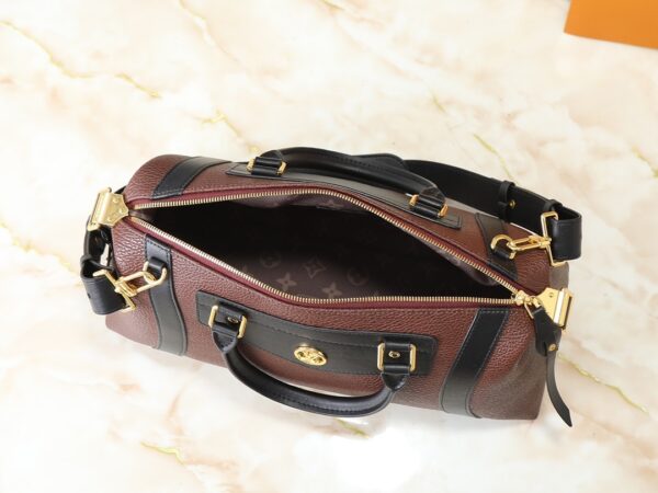 Chic Charm LV Handbag M14700-M26563-M14702-081 Chic Charm LV Handbag M14700-M26563-M14702-081