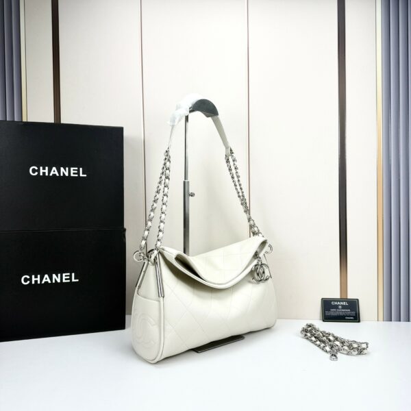 Chic Charm CN Handbag 5838 Chic Charm CN Handbag 5838