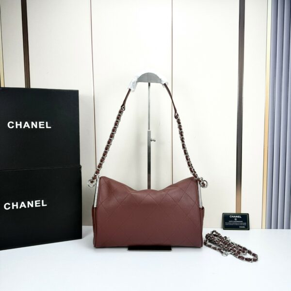 Chic Charm CN Handbag 5838 Chic Charm CN Handbag 5838