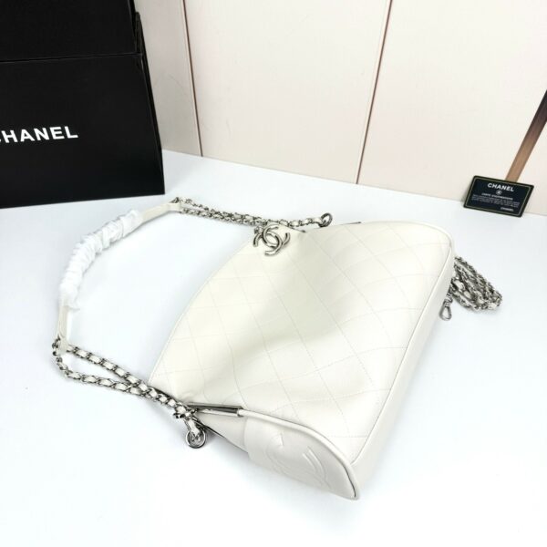 Chic Charm CN Handbag 5838 Chic Charm CN Handbag 5838