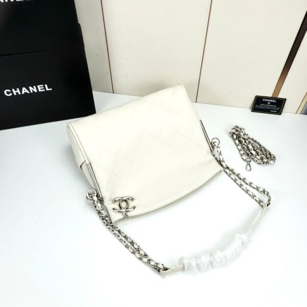 Chic Charm CN Handbag 5838 Chic Charm CN Handbag 5838