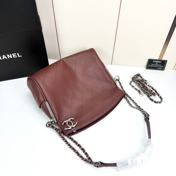 Chic Charm CN Handbag 5838 Chic Charm CN Handbag 5838