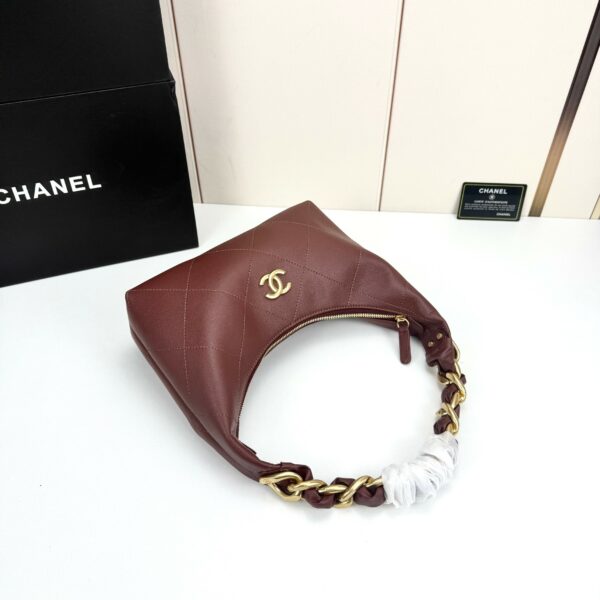 Chic Charm CN Handbag 5837