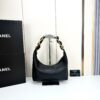 Chic Charm CN Handbag 5837