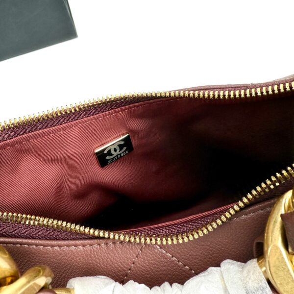 Chic Charm CN Handbag 5837