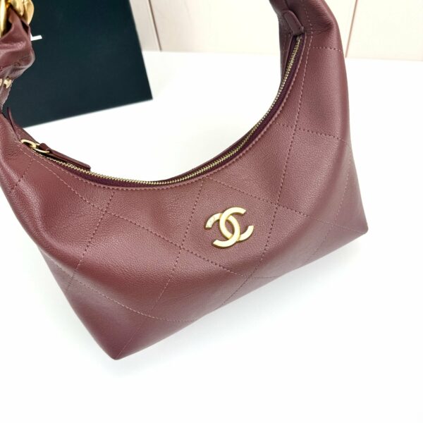 Chic Charm CN Handbag 5837