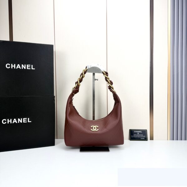 Chic Charm CN Handbag 5837