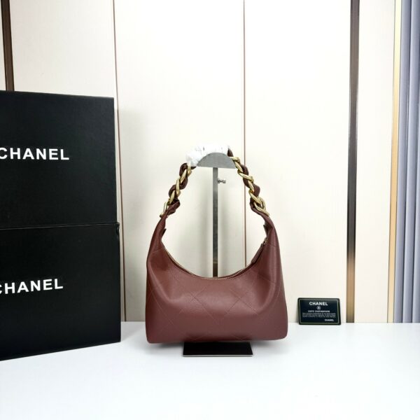 Chic Charm CN Handbag 5837