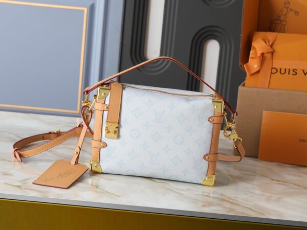 Chic Charm LV Handbag M46358