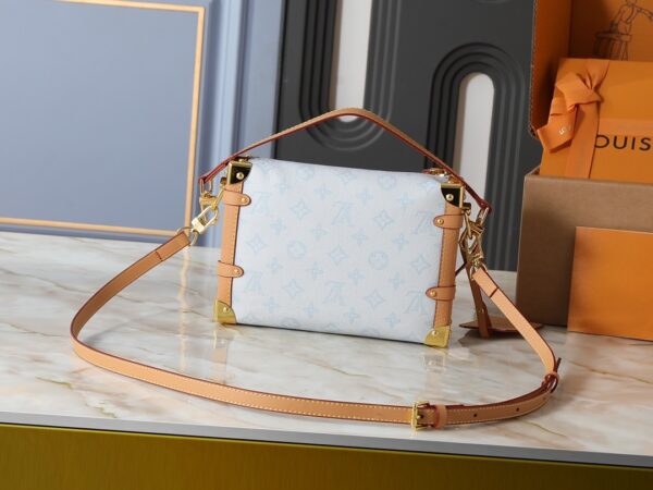 Chic Charm LV Handbag M46358