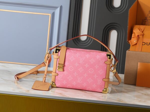 Chic Charm LV Handbag M46358