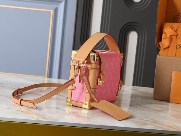 Chic Charm LV Handbag M46358