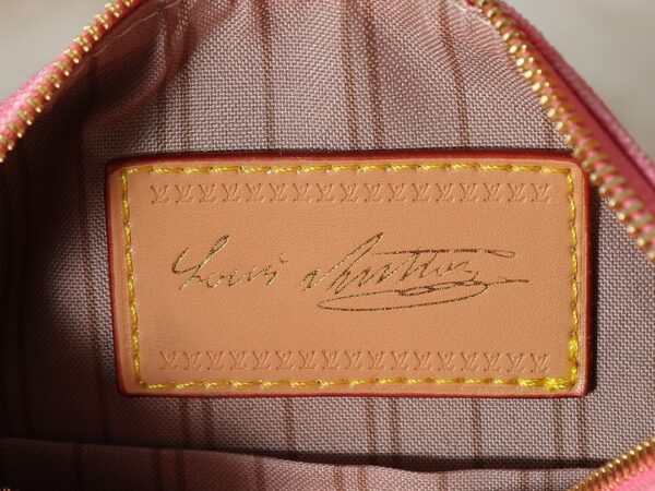 Chic Charm LV Handbag M46358