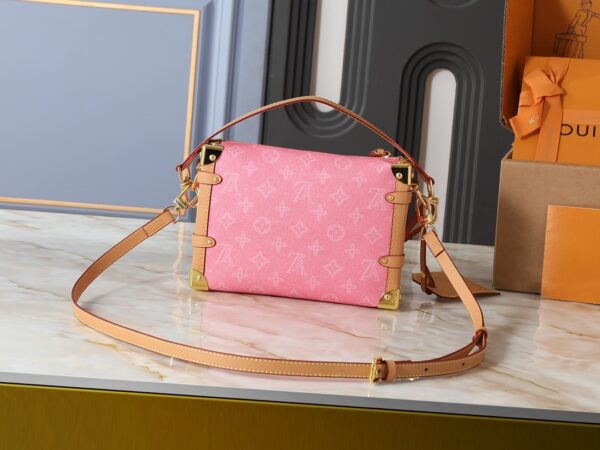 Chic Charm LV Handbag M46358